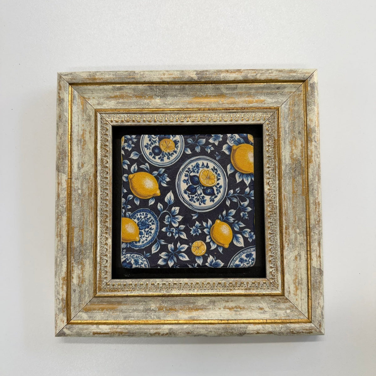 Variant Mapping v4 | lemon-paint-natural-stone-coaster | with Gold Frame | sha256:f23b59cc56bc