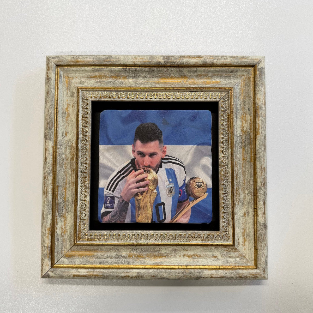 Variant Mapping v4 | lionel-messi-natural-travertine-stone-coaster | with Gold Frame | sha256:10eda168887c