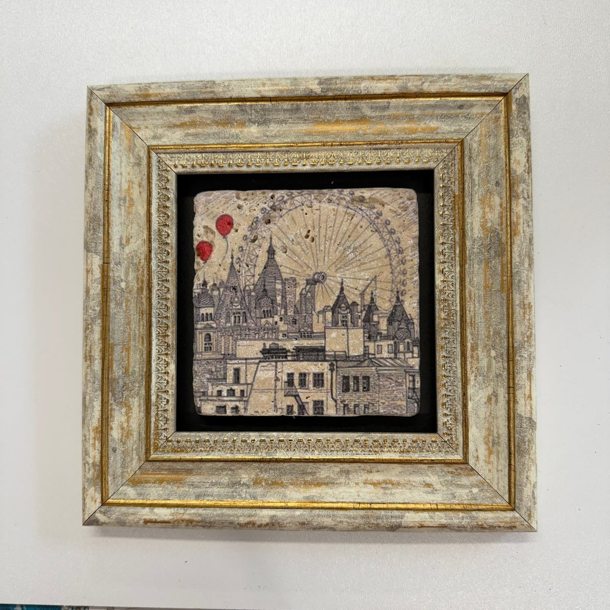 Variant Mapping v4 | london-eye-natural-travertine-stone-coaster | with Gold Frame | sha256:91ac277b36b1