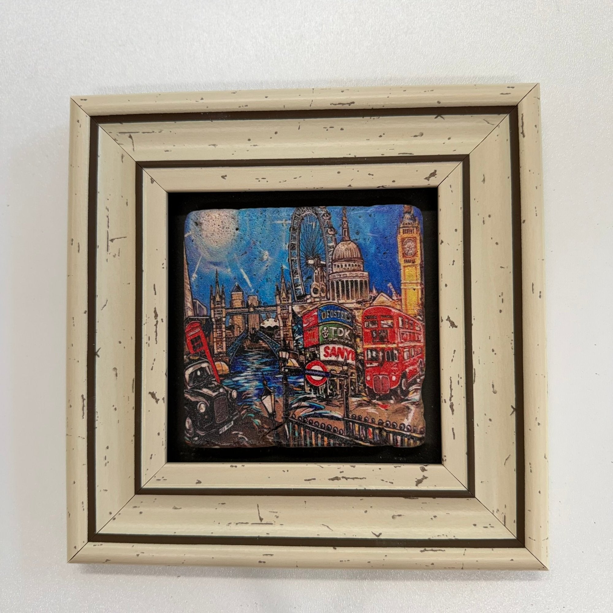Variant Media V2 | london-london-paint-natural-stone-coaster | white | variant_main | sha256:d0100e18e6ce
