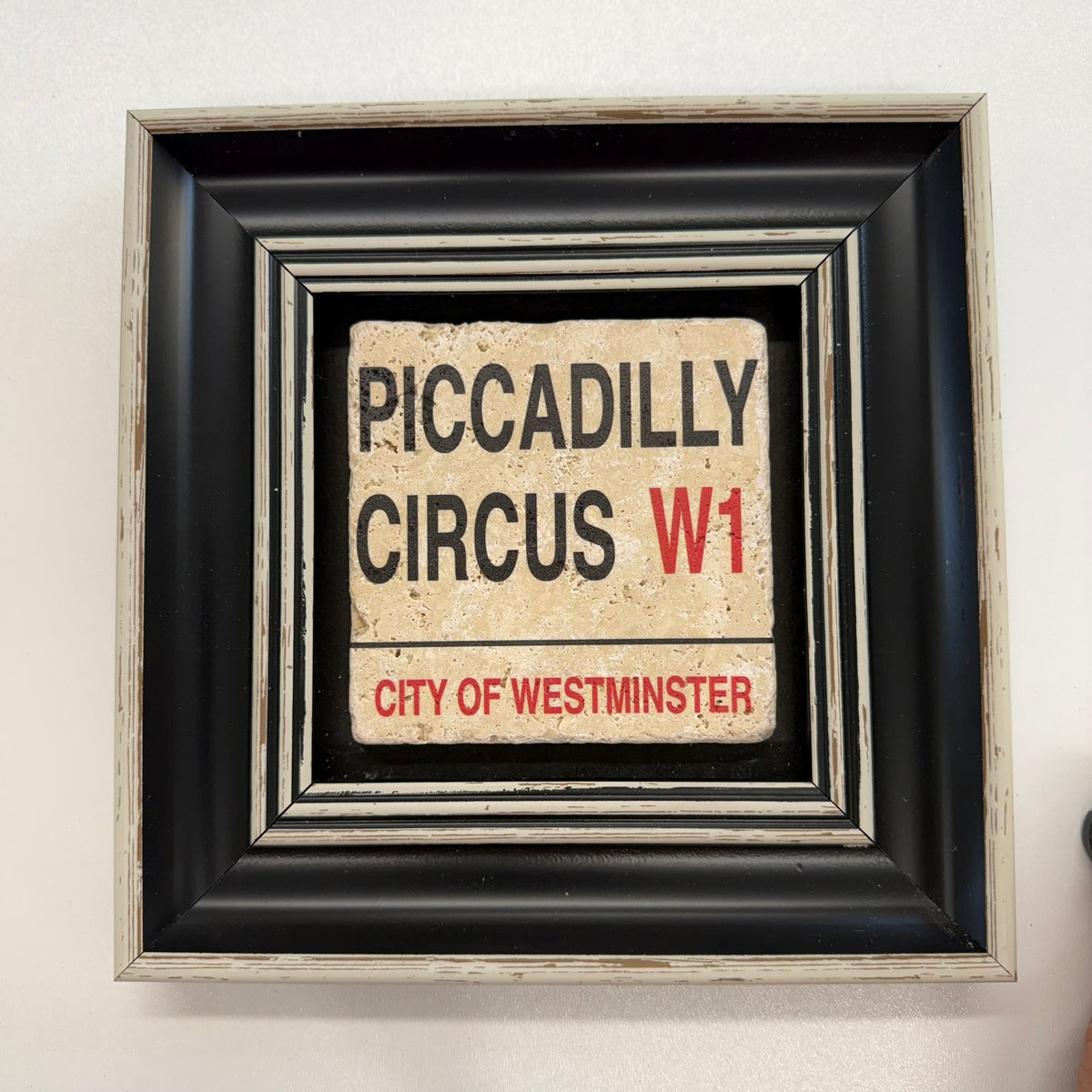 Variant Mapping v4 | london-piccadilly-circus-natural-stone-coaster | with Black Frame | sha256:b630c5ca1176