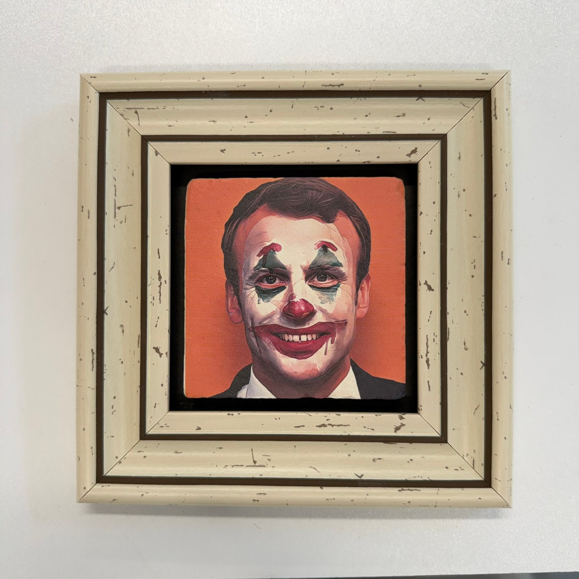 Variant Media V2 | macron-clown-natural-stone-coaster | white | variant_main | sha256:e16f8453b9e1