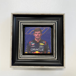 Variant Media V2 | max-verstappen-natural-stone-coaster-red-bull-sport | black | variant_main | sha256:aece0a146025