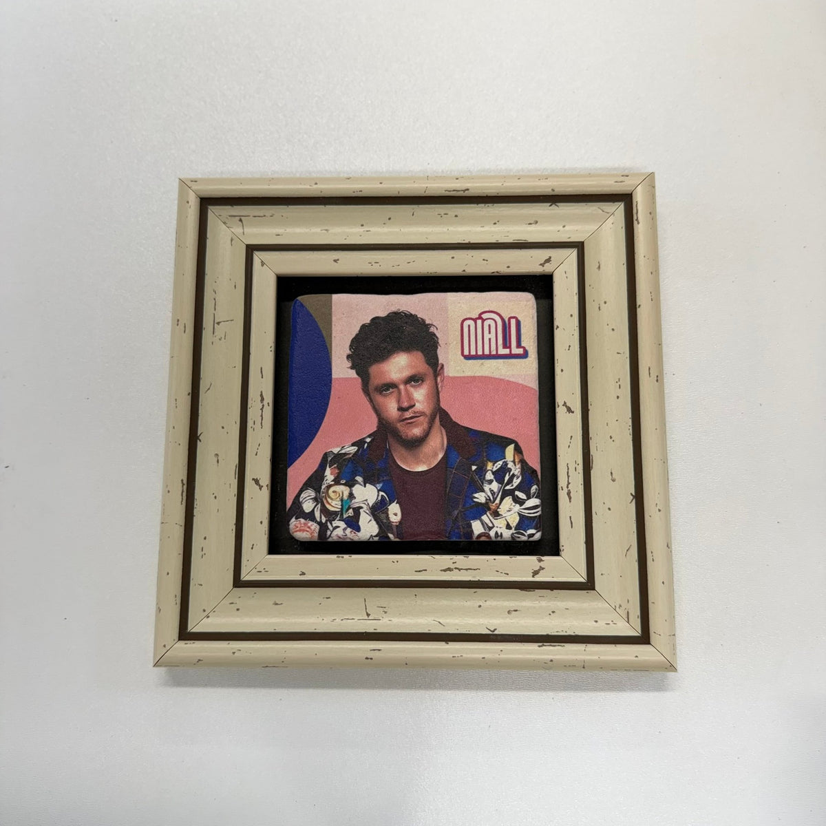 Variant Mapping v4 | niall-horan-natural-stone-coaster | with White Frame | sha256:b4878e369722