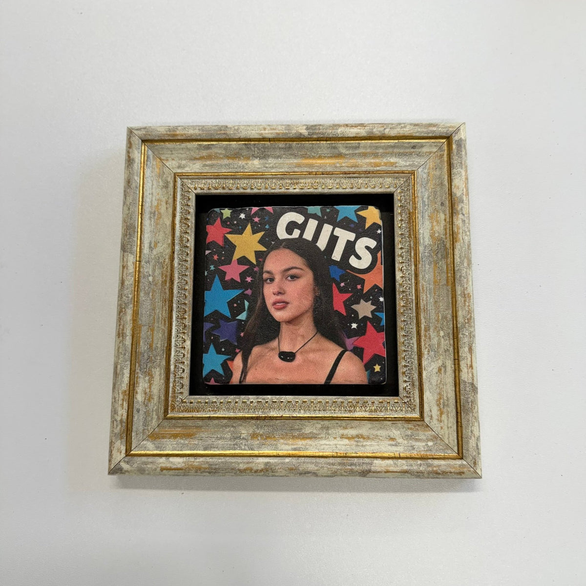 Variant Mapping v4 | olivia-rodrigo-natural-stone-coaster | with Gold Frame | sha256:89ee5db729c8