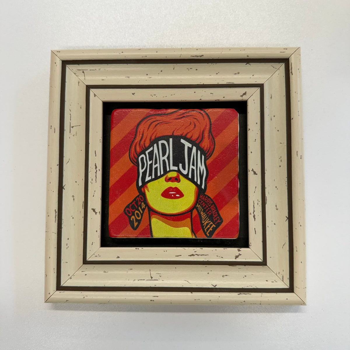 Variant Mapping v4 | pearl-jam-natural-stone-coaster | with White Frame | sha256:4ee120de3958