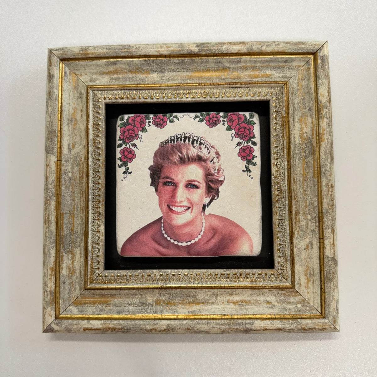 Variant Mapping v4 | princess-diana-royal-family-natural-stone-coaster | with Gold Frame | sha256:af8fb765253a
