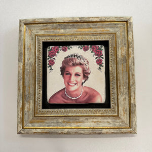 Variant Mapping v4 | princess-diana-royal-family-natural-stone-coaster | with Gold Frame | sha256:af8fb765253a