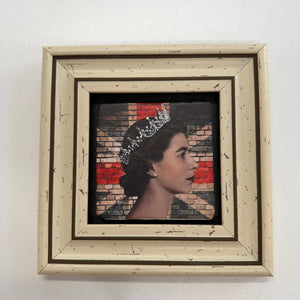 Variant Mapping v4 | queen-elizabeth-brick-wall-stone-coaster | with White Frame | sha256:b6ef7830f77a