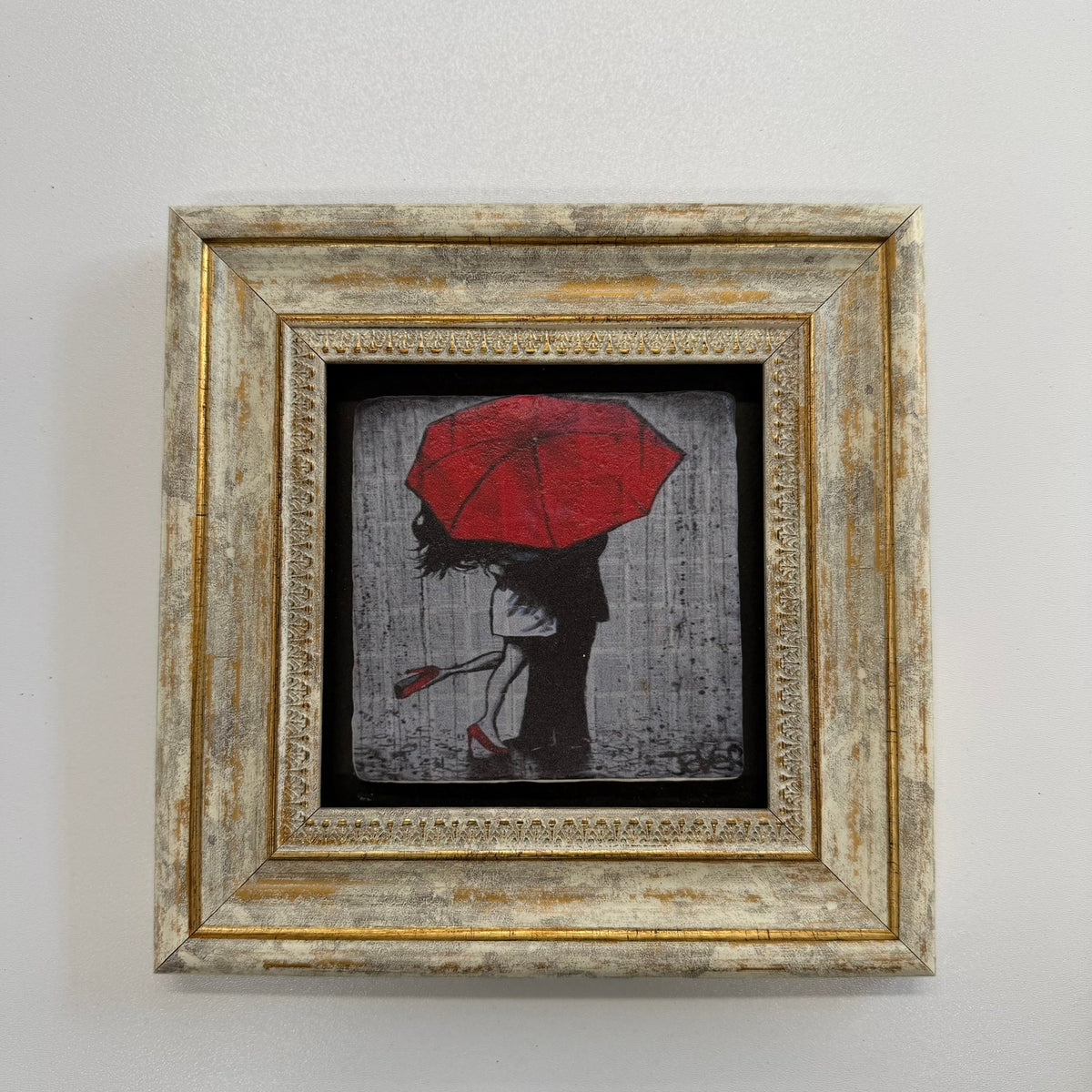 Variant Mapping v4 | red-umbrella-natural-travertine-stone-coaster | with Gold Frame | sha256:6ec30a04eb4c