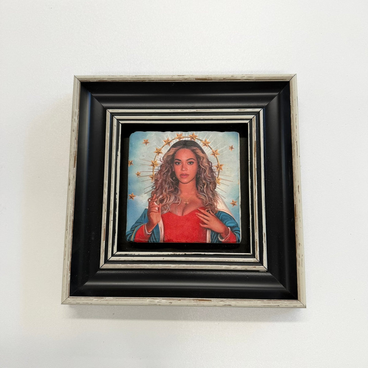 Variant Mapping v4 | saint-beyonce-natural-travertine-stone-coaster | with Black Frame | sha256:9702123f4e95
