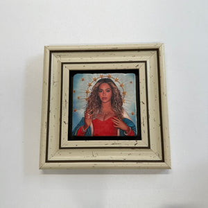 Variant Mapping v4 | saint-beyonce-natural-travertine-stone-coaster | with White Frame | sha256:2293ff3ddd4c