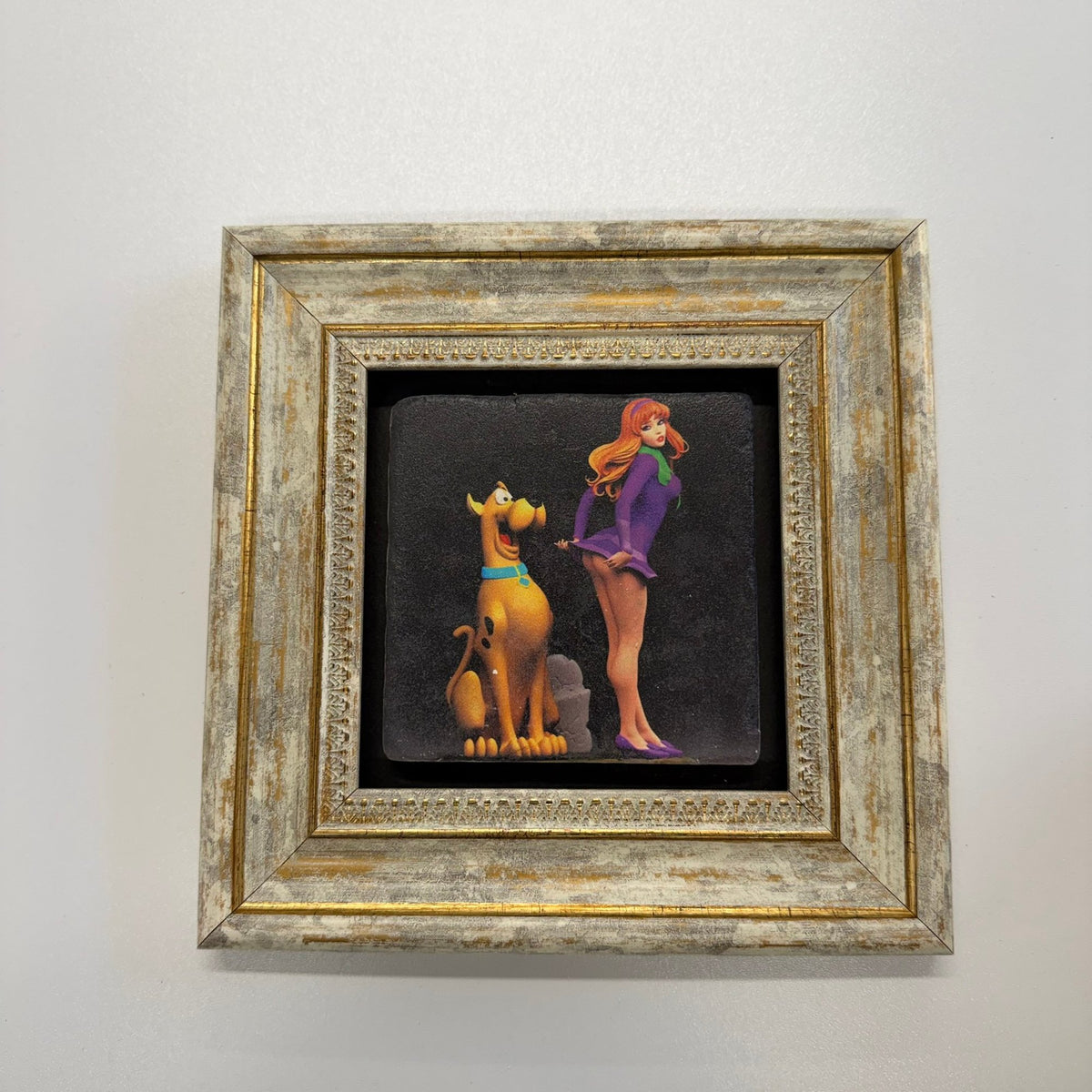 Variant Mapping v4 | scooby-daphne-blake-cartoon-stone-coaster | with Gold Frame | sha256:72b035d3b687