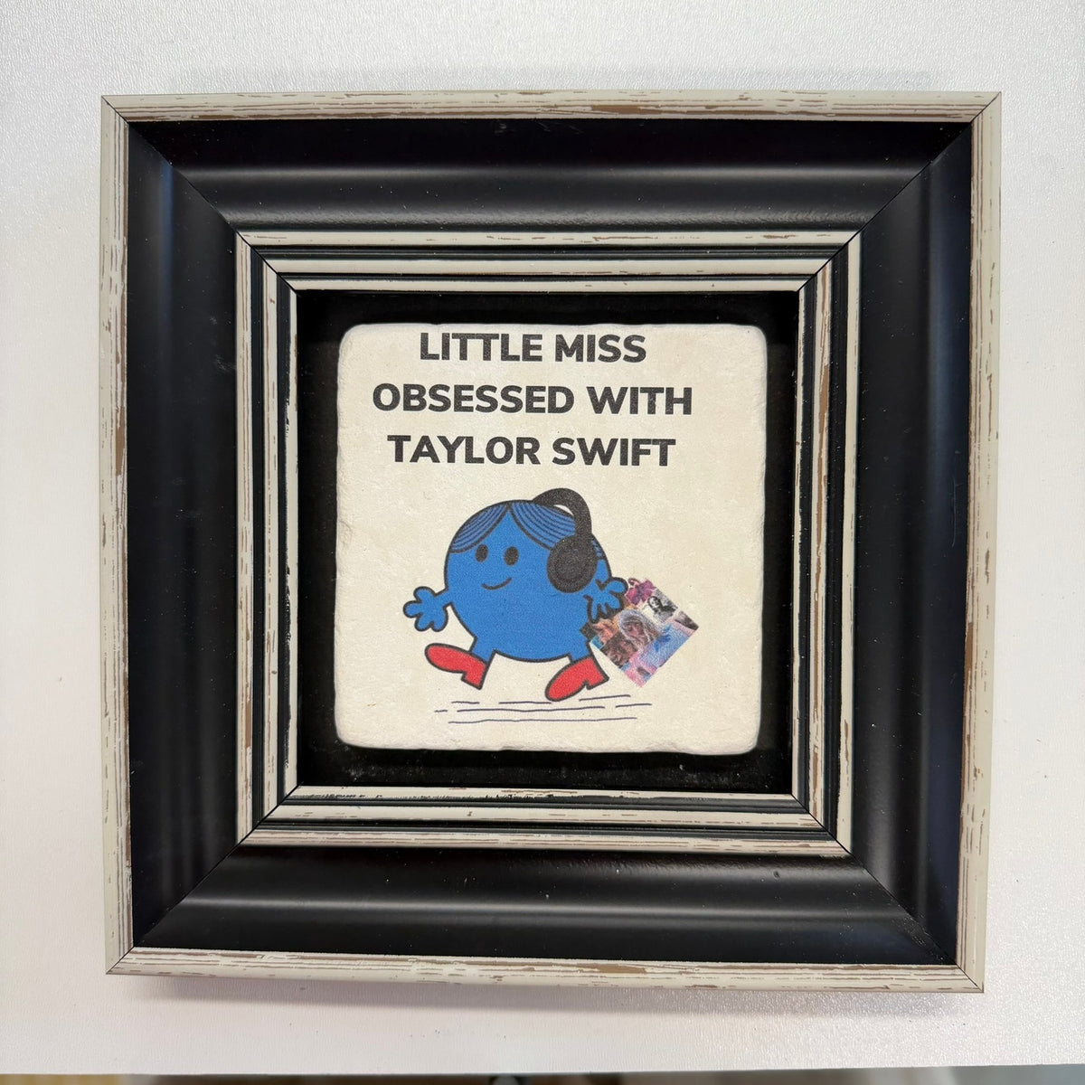Variant Mapping v4 | taylor-swift-fan-little-miss-natural-stone-coaster | with Black Frame | sha256:a4086b4ea679