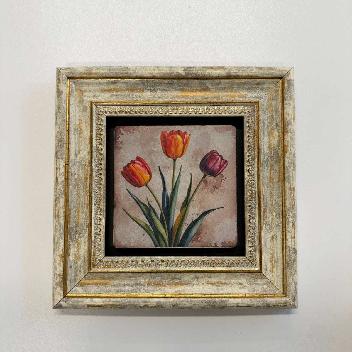 Variant Mapping v4 | tulip-vintage-natural-stone-coaster | with Gold Frame | sha256:cceb055f4403
